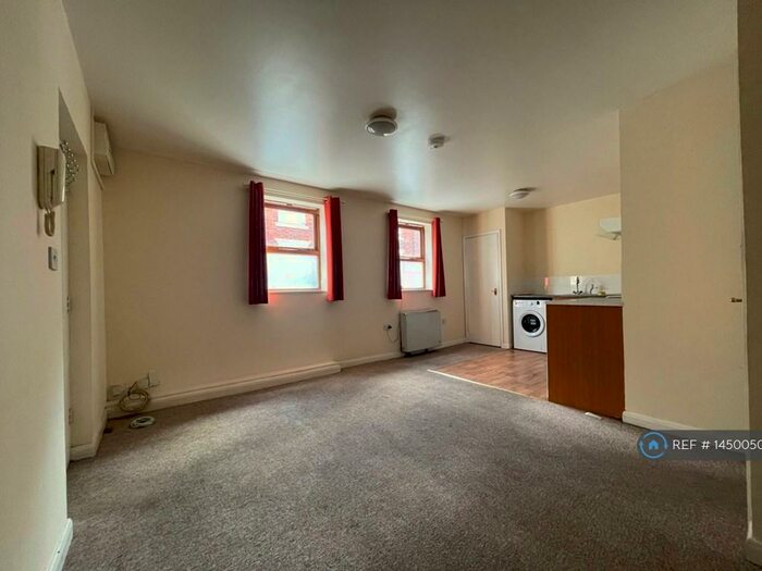 1 Bedroom Flat To Rent In George Street, Grantham, NG31