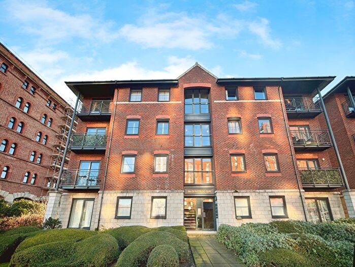 2 Bedroom Flat For Sale In Waterloo Road, Liverpool, L3
