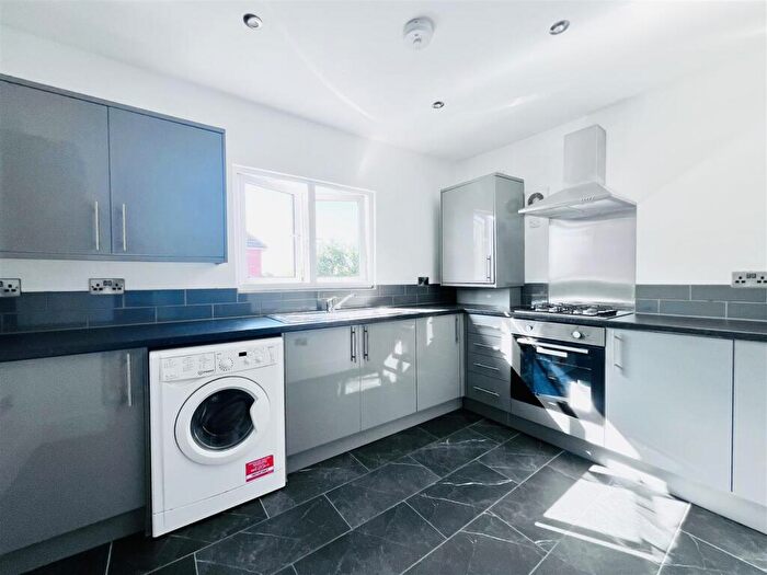 2 Bedroom Apartment To Rent In Loughborough Road, West Bridgford, Nottingham, NG2