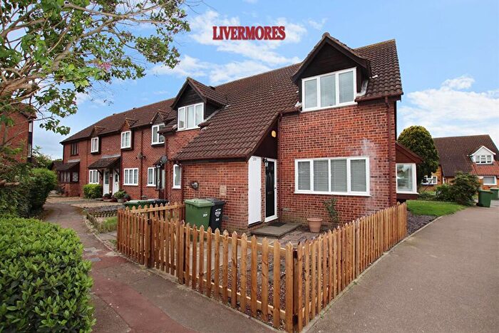 1 Bedroom End Of Terrace House To Rent In Knights Manor Way, Dartford, DA1