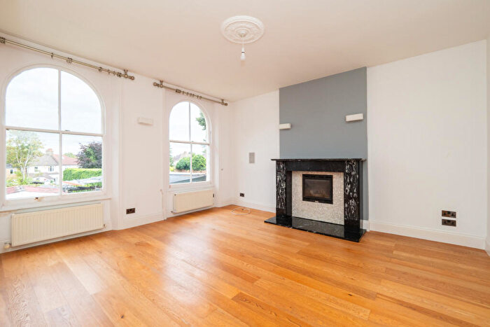 2 Bedroom Apartment To Rent In Stanley Road, Carshalton, SM5