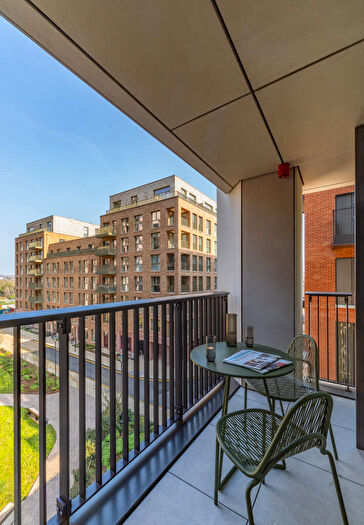 2 Bedroom Apartment To Rent In Aviator Drive, London, NW2