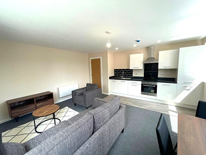 2 Bedroom Apartment To Rent In Sandringham House, Windsor Street, Manchester, Salford, M5