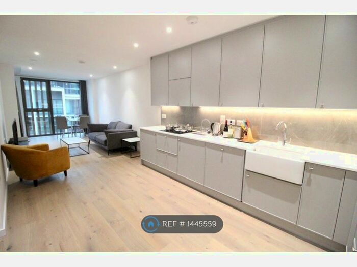 2 Bedroom Flat To Rent In Bowery Building, London, SW15