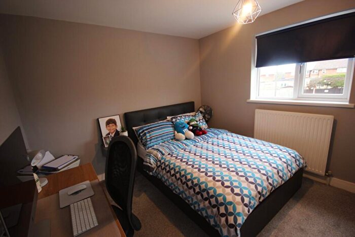 4 Bedroom House To Rent In Dawesmoor Close, Slough, SL2