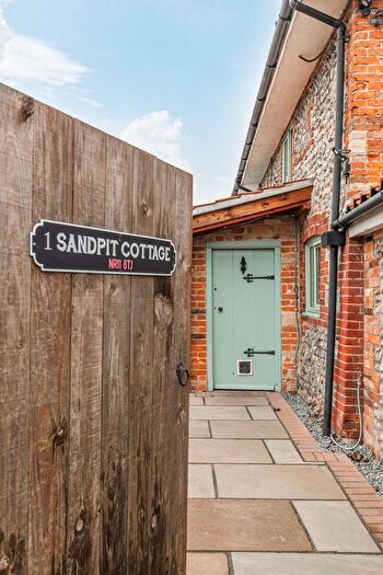 3 Bedroom End Of Terrace House For Sale In Sandpit Lane, Thorpe Market, Norwich, NR11