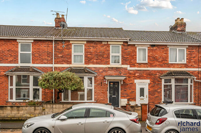 3 Bedroom Terraced House For Sale In Norman Road, Gorse Hill, SN2