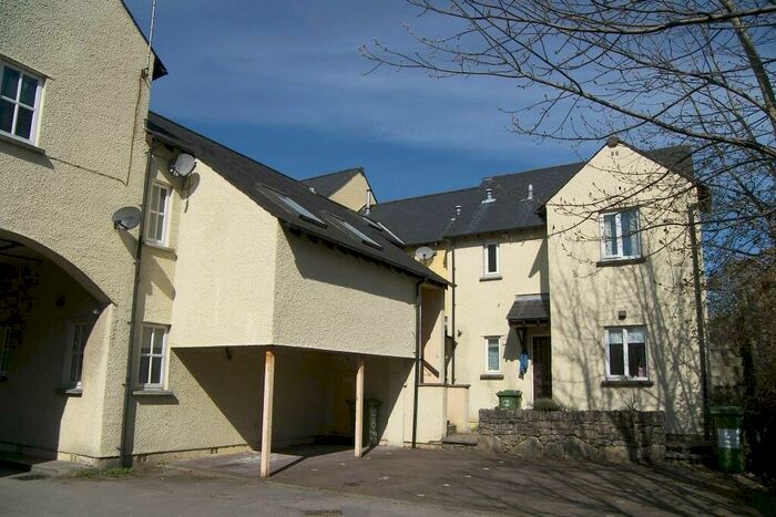 1 Bedroom Apartment To Rent In Garden Mews, Kendal, LA9