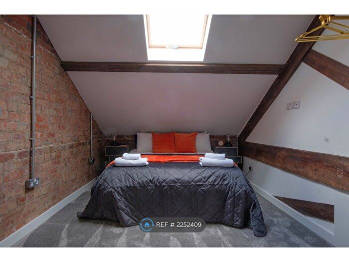 2 Bedroom Flat To Rent In Doncaster Road, Doncaster, DN3