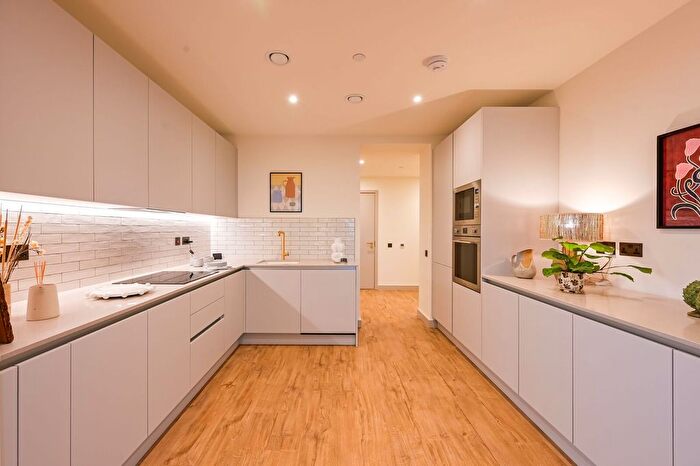 2 Bedroom Flat To Rent In The Eades, Selborne Road, Walthamstow, E17