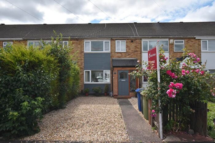 3 Bedroom Terraced House For Sale In Newbury Avenue, Grimsby, DN37