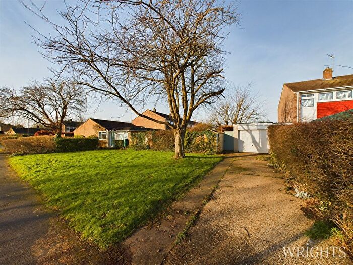 3 Bedroom Bungalow For Sale In Herns Lane, Welwyn Garden City, AL7