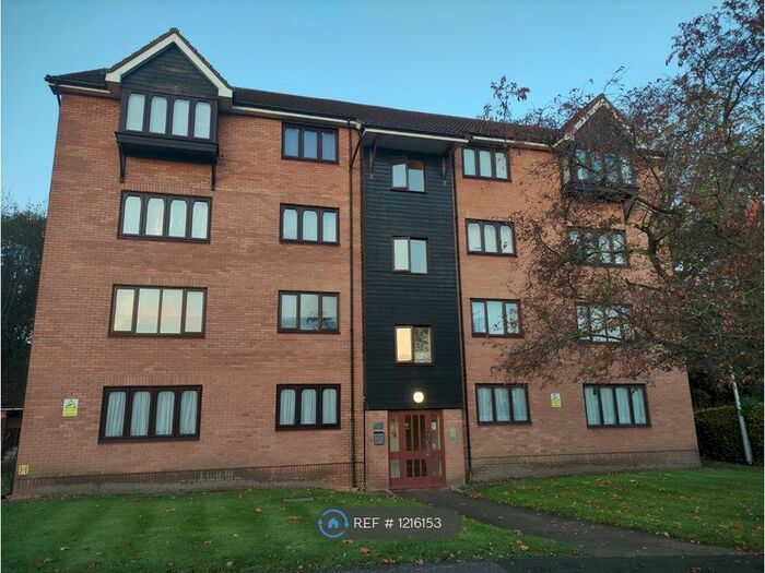 2 Bedroom Flat To Rent In Shepley Mews, Enfield EN3