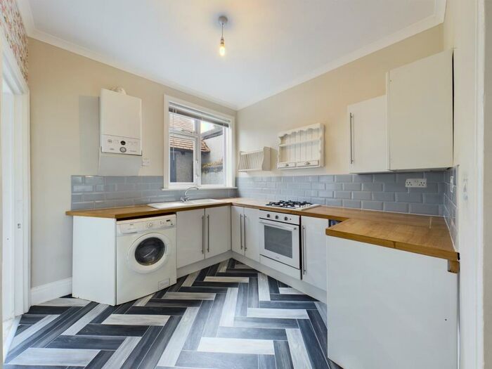 3 Bedroom Terraced House To Rent In The Grove, HU8