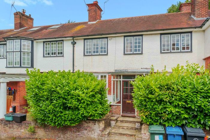 2 Bedroom Maisonette To Rent In Amersham, Buckinghamshire, HP7
