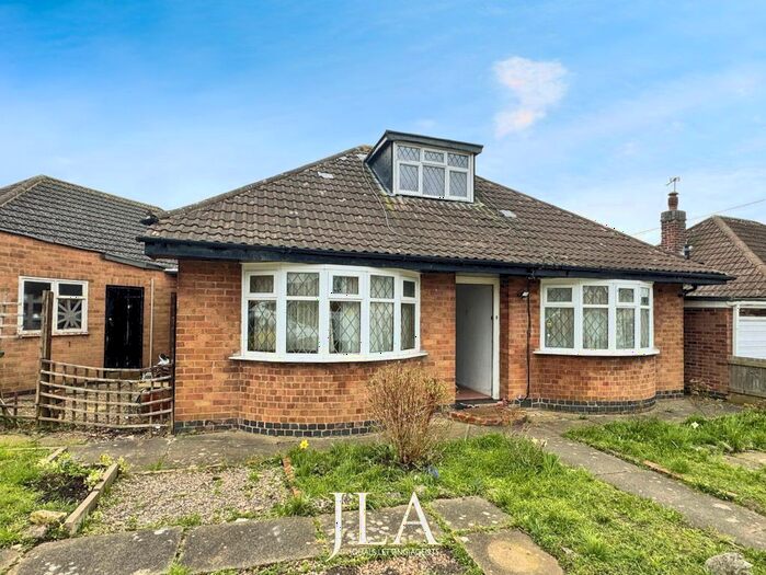 3 Bedroom Bungalow To Rent In Elizabeth Drive, Oadby, Leicester, LE2