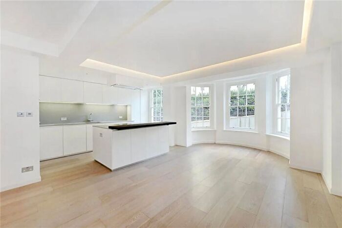 3 Bedroom Flat To Rent In Neville Court, Abbey Road, St Johns Wood, NW8