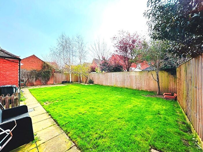 4 Bedroom Detached House For Sale In St. Laurence Way, Bidford-on-avon, B50