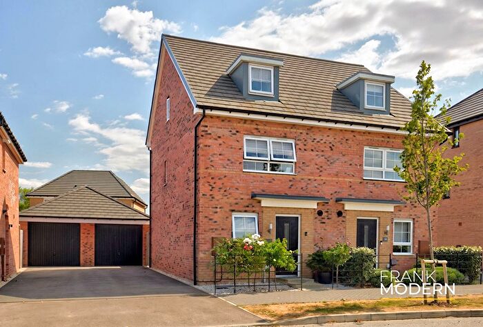 3 Bedroom Semi-detached House For Sale In Len Pick Way, Bourne, PE10