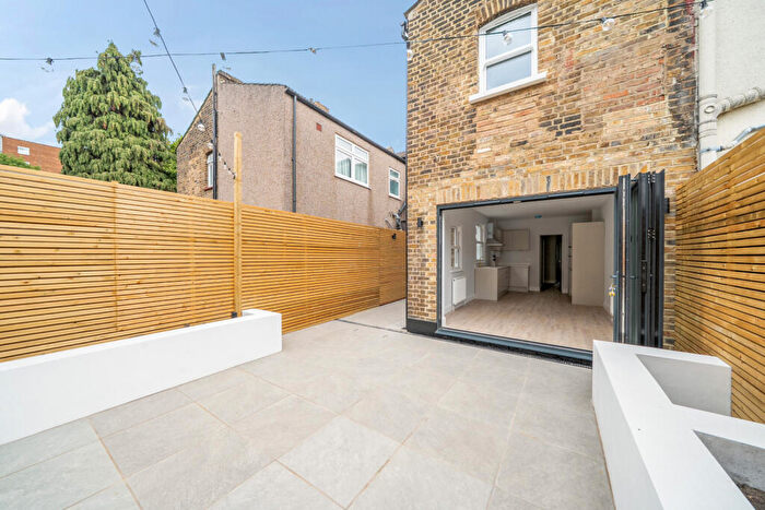 3 Bedroom House For Sale In Fairlawn Park, London, SE26