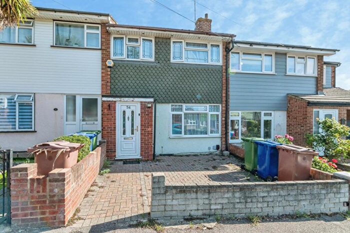 3 Bedroom Terraced House For Sale In Toft Avenue, Grays, Essex, RM17