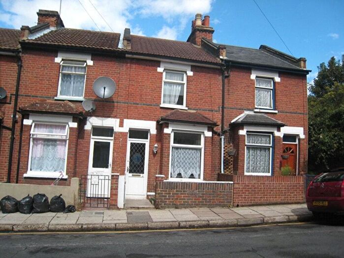 3 Bedroom Terraced House To Rent In Wingfield Road, Gravesend, Kent, DA12