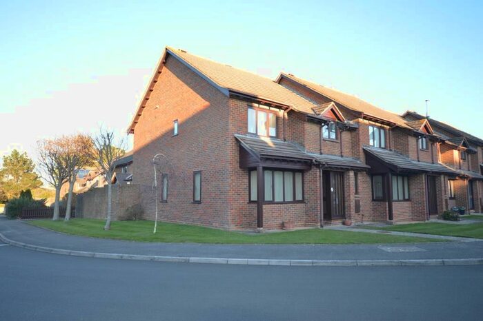 4 Bedroom Semi-Detached House To Rent In Kensington Park, Milford On Sea, Lymington, Hampshire, SO41