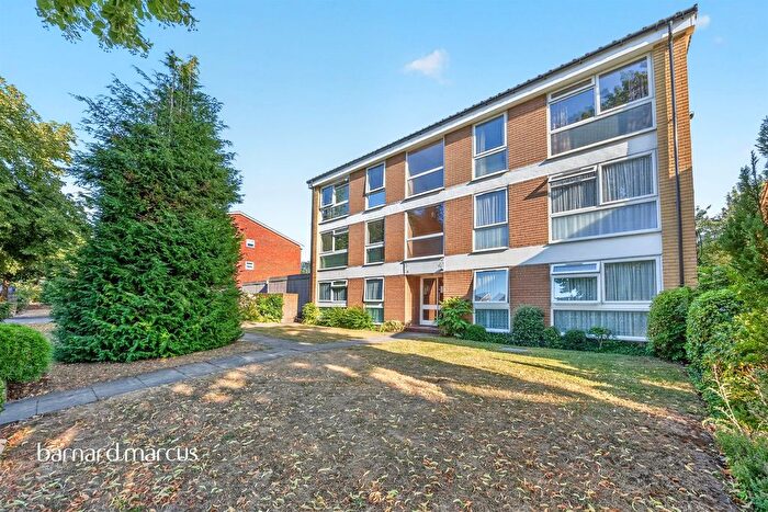 1 Bedroom Maisonette For Sale In Brambledown Road, Wallington, SM6