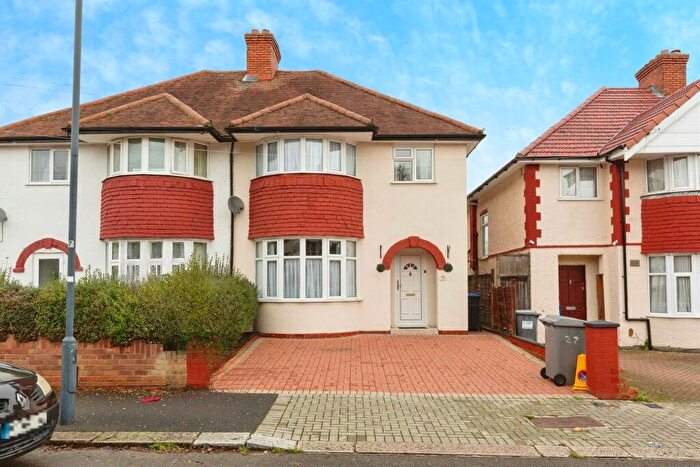 3 Bedroom Semi Detached House For Sale In Medway Gardens, Wembley, HA0