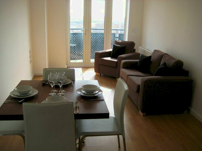 1 Bedroom Apartment To Rent In **available Now**hive Th Floor Furnished With Balcony, B5