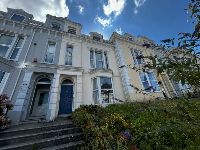 1 Bedroom Flat To Rent In North Hill, Plymouth, PL4