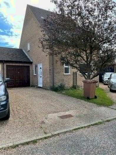 3 Bedroom Link Detached House To Rent In Martins Meadow, Gislingham, IP23