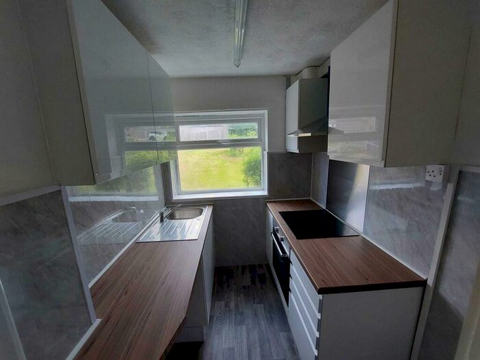 2 Bedroom Flat To Rent In West Heath Road, West Heath, Birmingham, B31