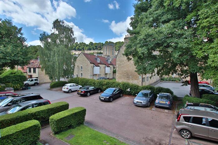 1 Bedroom Flat To Rent In Weymouth Court, Bath, BA1