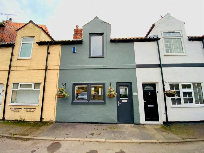 2 Bedroom Terraced House For Sale In New Cottages, Rawcliffe Bridge, Goole DN14