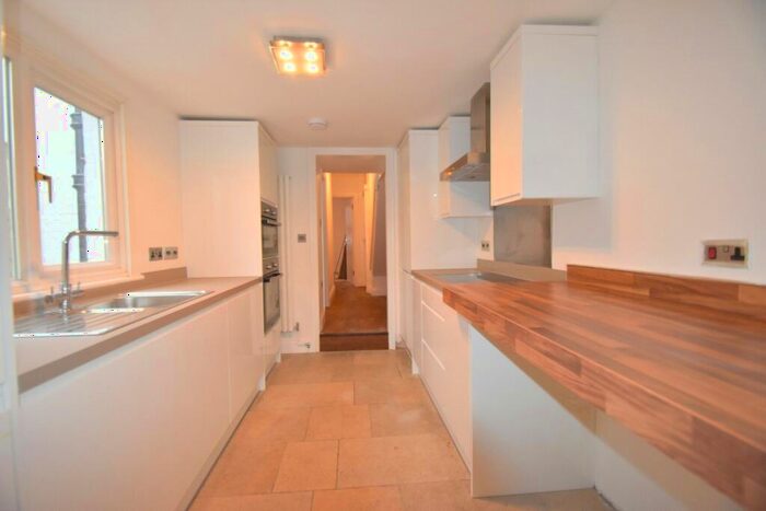 1 Bedroom Apartment To Rent In Vansittart Road, Ground Floor, Windsor, Berkshire, SL4