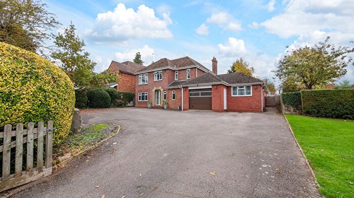 5 Bedroom Detached House For Sale In Broughton Road Banbury, Oxfordshire, OX16