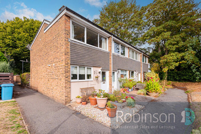 2 Bedroom Terraced House For Sale In Lynton Green, Maidenhead, Berkshire, SL6