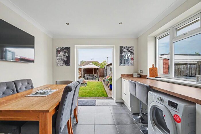 4 Bedroom Semi-Detached House For Sale In Roseleigh Road, Sittingbourne, Kent, ME10