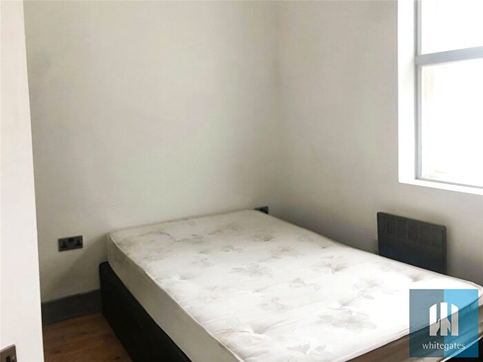 2 Bedroom Flat To Rent In Britannia Buildings, St Peters Street, Huddersfield, HD1