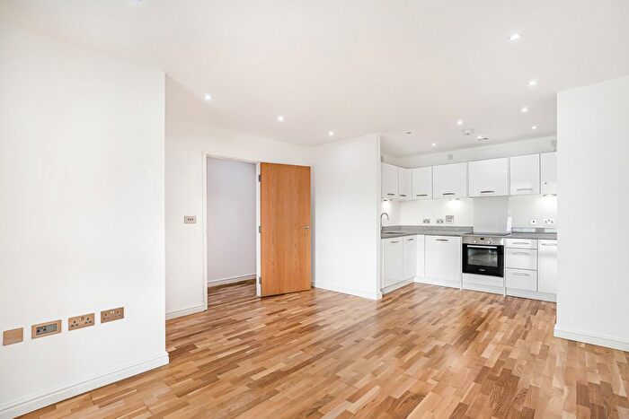 1 Bedroom Flat For Sale In Tabernacle Gardens, London, E2