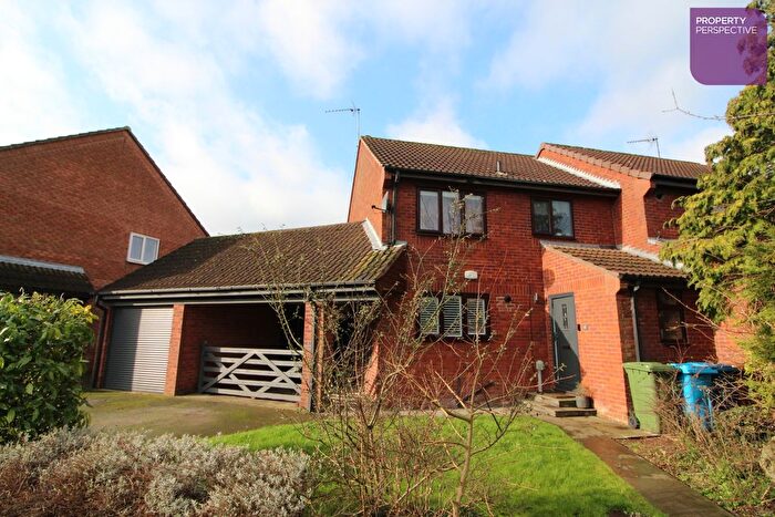 3 Bedroom Semi-Detached House For Sale In The Glen, Beverley, HU17