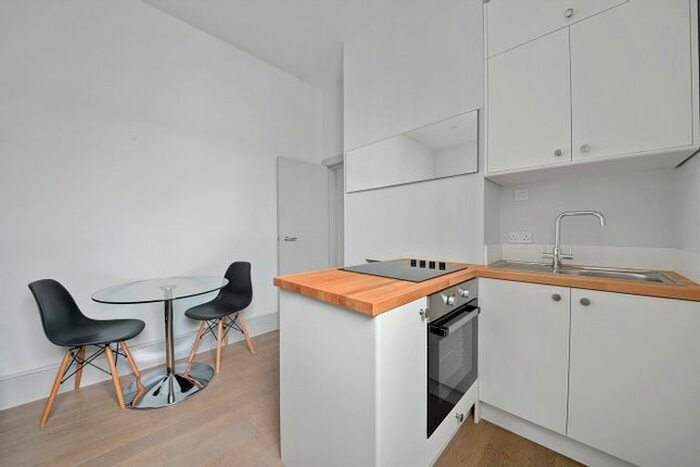 1 Bedroom Flat To Rent In Uxbridge Road, London, W12