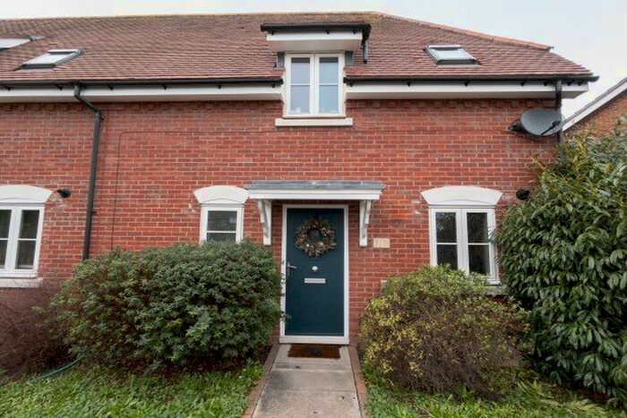 2 Bedroom End Of Terrace House To Rent In Brook End Road South, Chelmsford, CM2