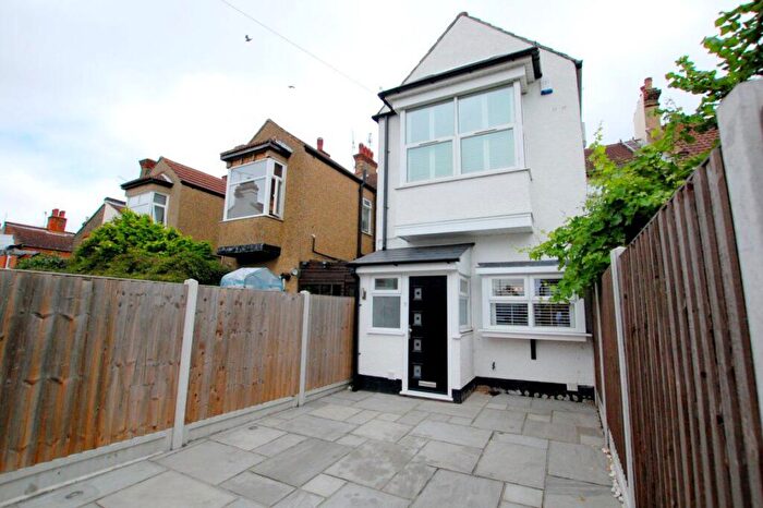 1 Bedroom House To Rent In North Street-Leigh On Sea : Online Enquires Only, SS9