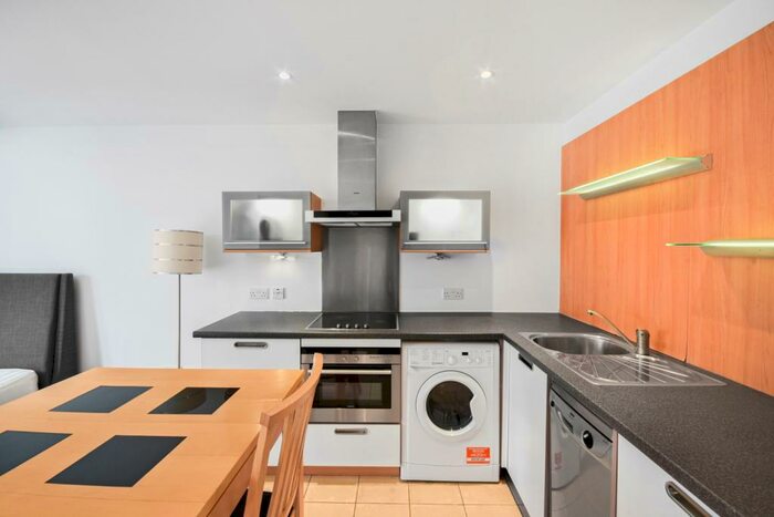 Studio To Rent In Axis Court, Tempus Wharf, Shad Thames, SE16