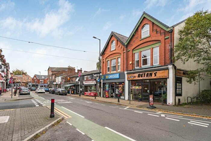 2 Bedroom Flat To Rent In Northenden Road, Sale, Cheshire, M33