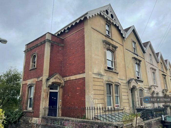 6 Bedroom End Of Terrace House To Rent In York Road, Montpelier, Bristol, BS6