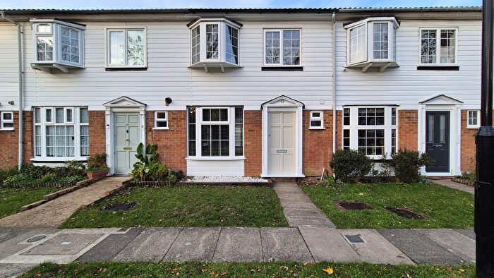 3 Bedroom Terraced House To Rent In Yeomans Mews, Isleworth, TW7