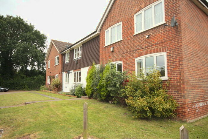 1 Bedroom Flat To Rent In Bisley, Woking, GU24